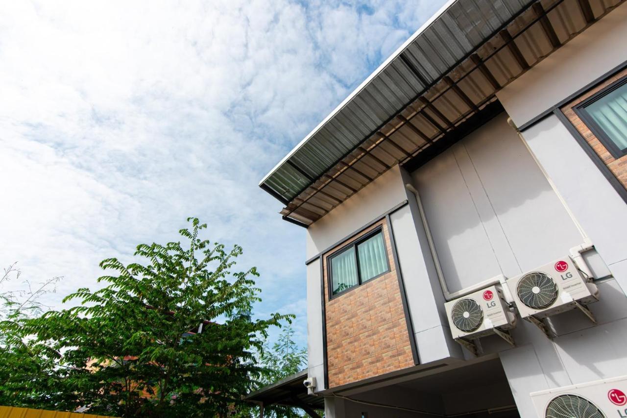 Matini Klong1 Hotel Rangsit Bagian luar foto