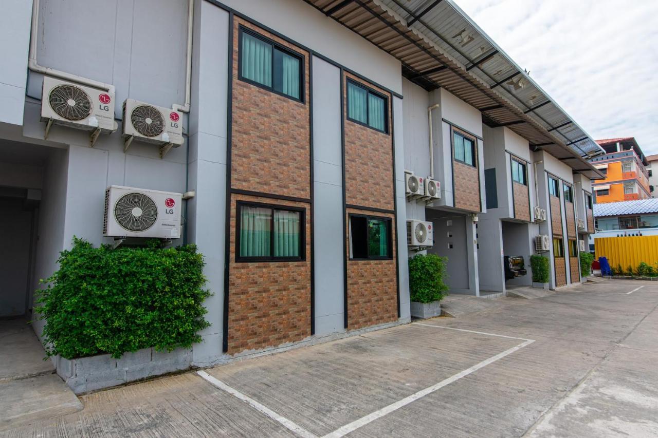 Matini Klong1 Hotel Rangsit Bagian luar foto