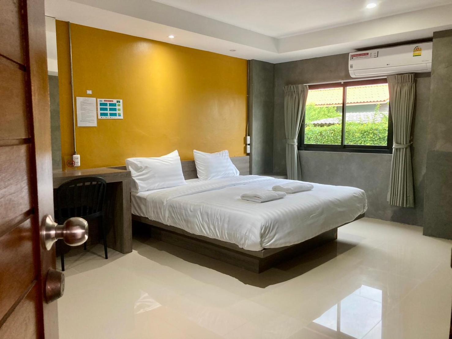 Matini Klong1 Hotel Rangsit Bagian luar foto