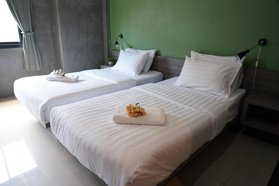 Matini Klong1 Hotel Rangsit Bagian luar foto